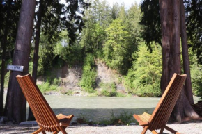 Riverfront Chateau with Cedar Hottub